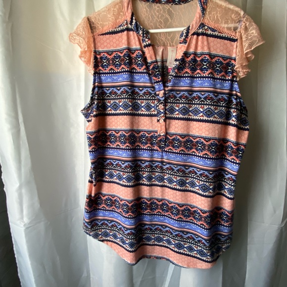 Plus size tops - Picture 2 of 13